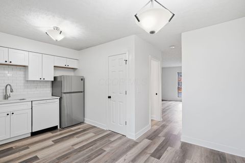 Tiny photo for 2946 Sawdust Lane, Dublin, OH 43017 (MLS # 226003137)