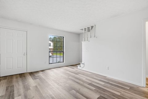 Tiny photo for 2946 Sawdust Lane, Dublin, OH 43017 (MLS # 226003137)