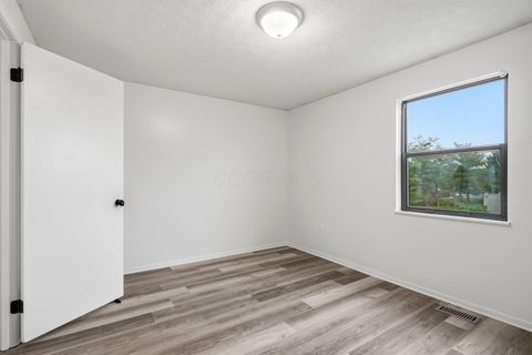 Tiny photo for 2946 Sawdust Lane, Dublin, OH 43017 (MLS # 226003137)