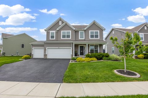 Photo of 440 Oakland Hills Loop, Commercial Point, OH 43116 (MLS # 226015719)