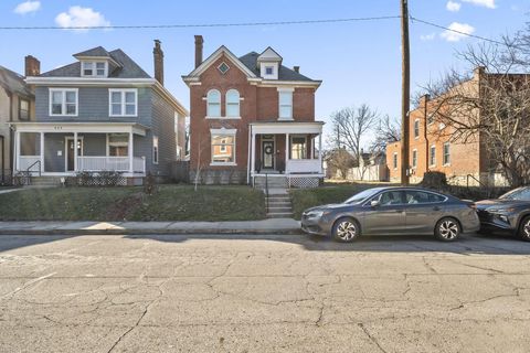 Tiny photo for 647 Oakwood Avenue, Columbus, OH 43205 (MLS # 226005470)