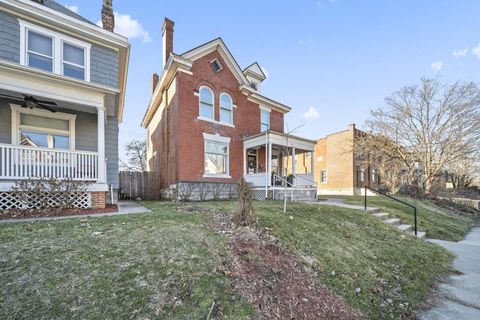 Tiny photo for 647 Oakwood Avenue, Columbus, OH 43205 (MLS # 226005470)