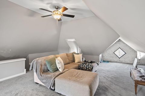 Tiny photo for 647 Oakwood Avenue, Columbus, OH 43205 (MLS # 226005470)