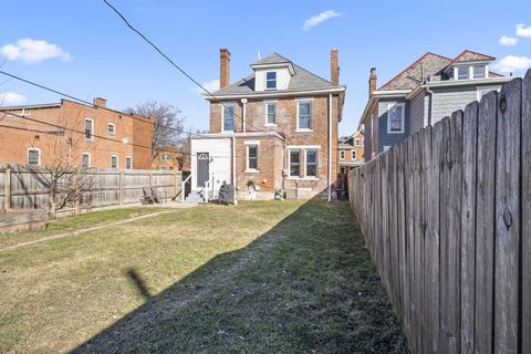 Tiny photo for 647 Oakwood Avenue, Columbus, OH 43205 (MLS # 226005470)