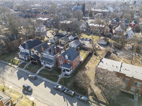 Tiny photo for 647 Oakwood Avenue, Columbus, OH 43205 (MLS # 226005470)