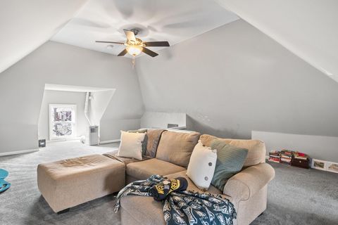 Tiny photo for 647 Oakwood Avenue, Columbus, OH 43205 (MLS # 226005470)