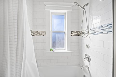 Tiny photo for 647 Oakwood Avenue, Columbus, OH 43205 (MLS # 226005470)