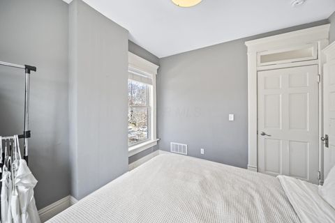 Tiny photo for 647 Oakwood Avenue, Columbus, OH 43205 (MLS # 226005470)