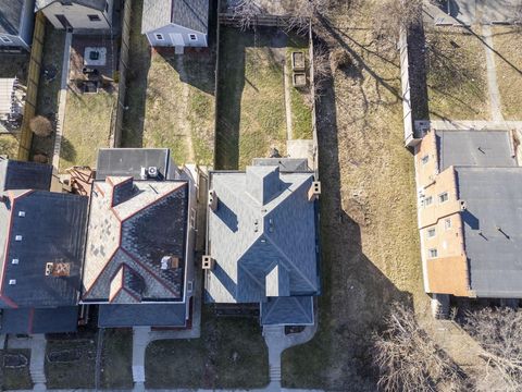 Tiny photo for 647 Oakwood Avenue, Columbus, OH 43205 (MLS # 226005470)