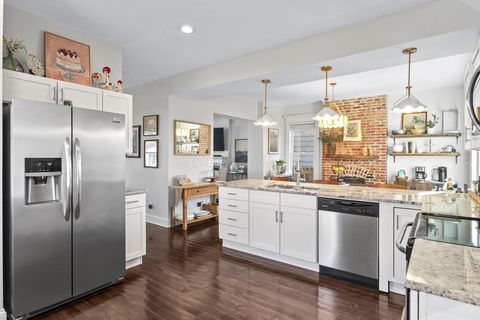 Tiny photo for 647 Oakwood Avenue, Columbus, OH 43205 (MLS # 226005470)