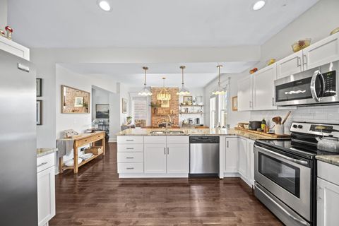 Tiny photo for 647 Oakwood Avenue, Columbus, OH 43205 (MLS # 226005470)