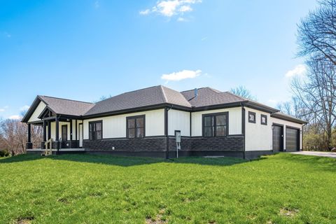 Photo of 4300 Schirtzinger Road, Hilliard, OH 43026 (MLS # 226010046)