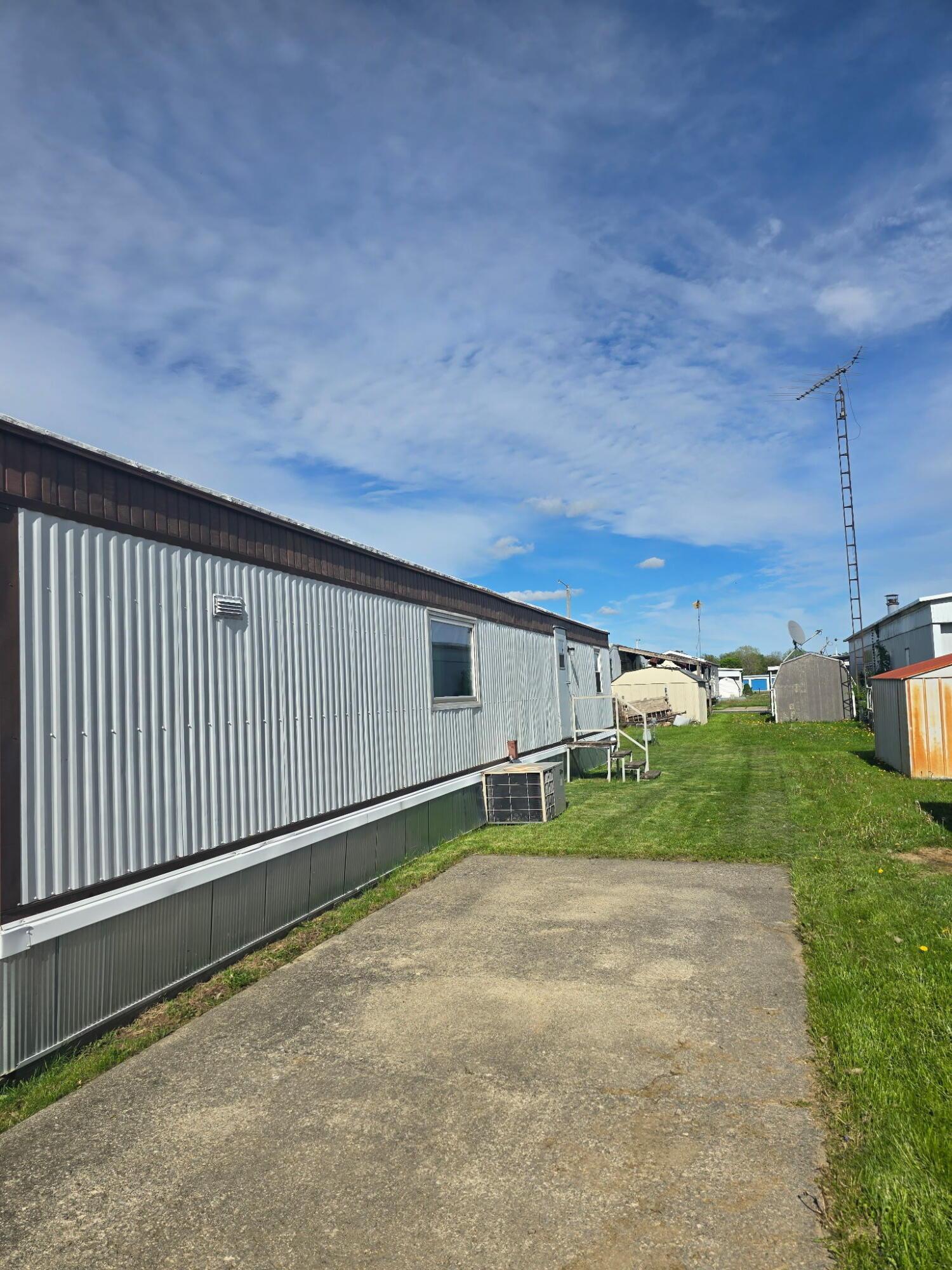 12030 Holly Drive #31, Lakeview, Ohio image 6