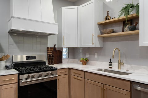 Tiny photo for 38 E Welch Avenue, Columbus, OH 43207 (MLS # 226035333)