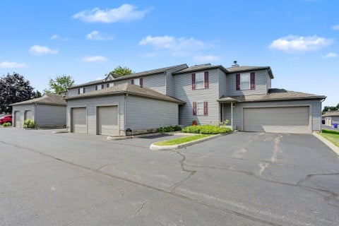 Photo of 5641 Wigmore Drive 51E #51E, Columbus, OH 43235 (MLS # 226033331)