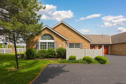 Photo of 5359 Pond View Drive, Westerville, OH 43081 (MLS # 226017178)