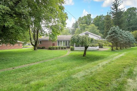 Photo of 324 Cedar Street, Granville, OH 43023 (MLS # 225027857)
