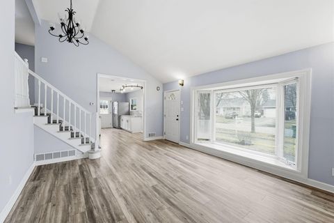 Photo of 1260 Country Club Road, Columbus, OH 43227 (MLS # 226003993)