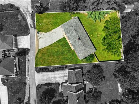 Tiny photo for 2 Frary Court, Mount Vernon, OH 43050 (MLS # 225044460)