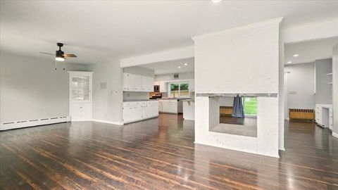 Tiny photo for 2 Frary Court, Mount Vernon, OH 43050 (MLS # 225044460)