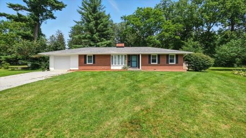 Tiny photo for 2 Frary Court, Mount Vernon, OH 43050 (MLS # 225044460)