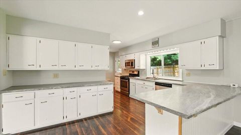 Tiny photo for 2 Frary Court, Mount Vernon, OH 43050 (MLS # 225044460)