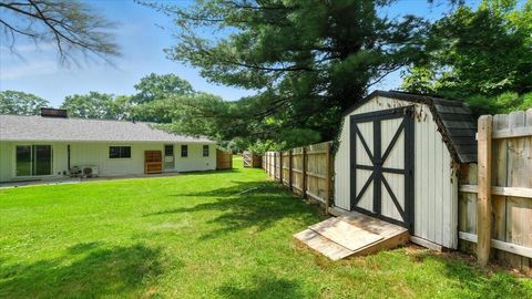 Tiny photo for 2 Frary Court, Mount Vernon, OH 43050 (MLS # 225044460)