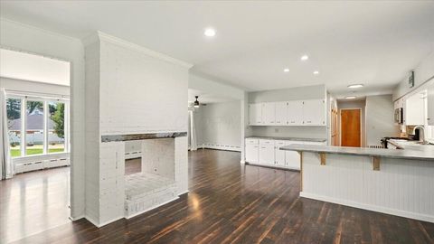 Tiny photo for 2 Frary Court, Mount Vernon, OH 43050 (MLS # 225044460)