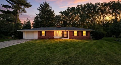 Photo of 2 Frary Court, Mount Vernon, OH 43050 (MLS # 225044460)