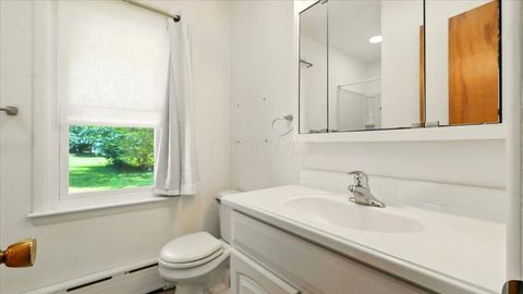 Tiny photo for 2 Frary Court, Mount Vernon, OH 43050 (MLS # 225044460)