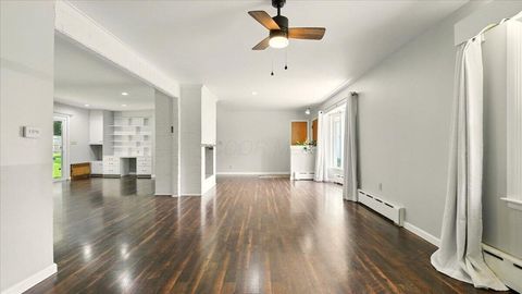 Tiny photo for 2 Frary Court, Mount Vernon, OH 43050 (MLS # 225044460)