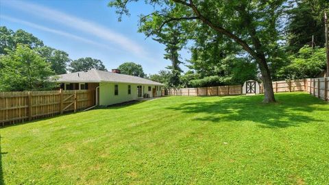 Tiny photo for 2 Frary Court, Mount Vernon, OH 43050 (MLS # 225044460)