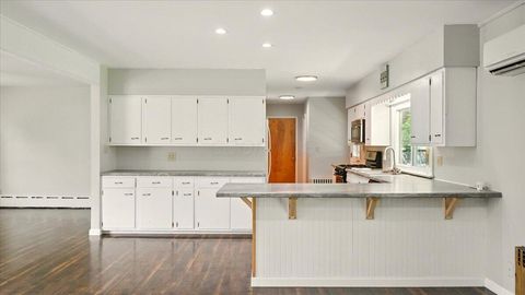 Tiny photo for 2 Frary Court, Mount Vernon, OH 43050 (MLS # 225044460)