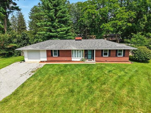 Tiny photo for 2 Frary Court, Mount Vernon, OH 43050 (MLS # 225044460)