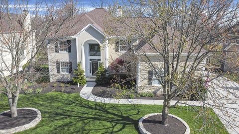 Photo of 2935 Laura Place, Lewis Center, OH 43035 (MLS # 226011005)