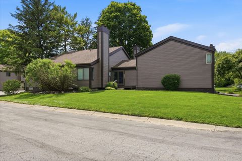 Photo of 5641 Blendon Valley Drive, Columbus, OH 43230 (MLS # 226018339)