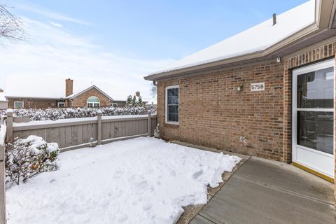 Tiny photo for 5758 Willow Lake Drive, Grove City, OH 43123 (MLS # 225044766)
