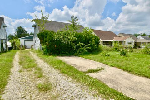 Photo of 4027 Rickenbacker Avenue, Columbus, OH 43213 (MLS # 226024940)