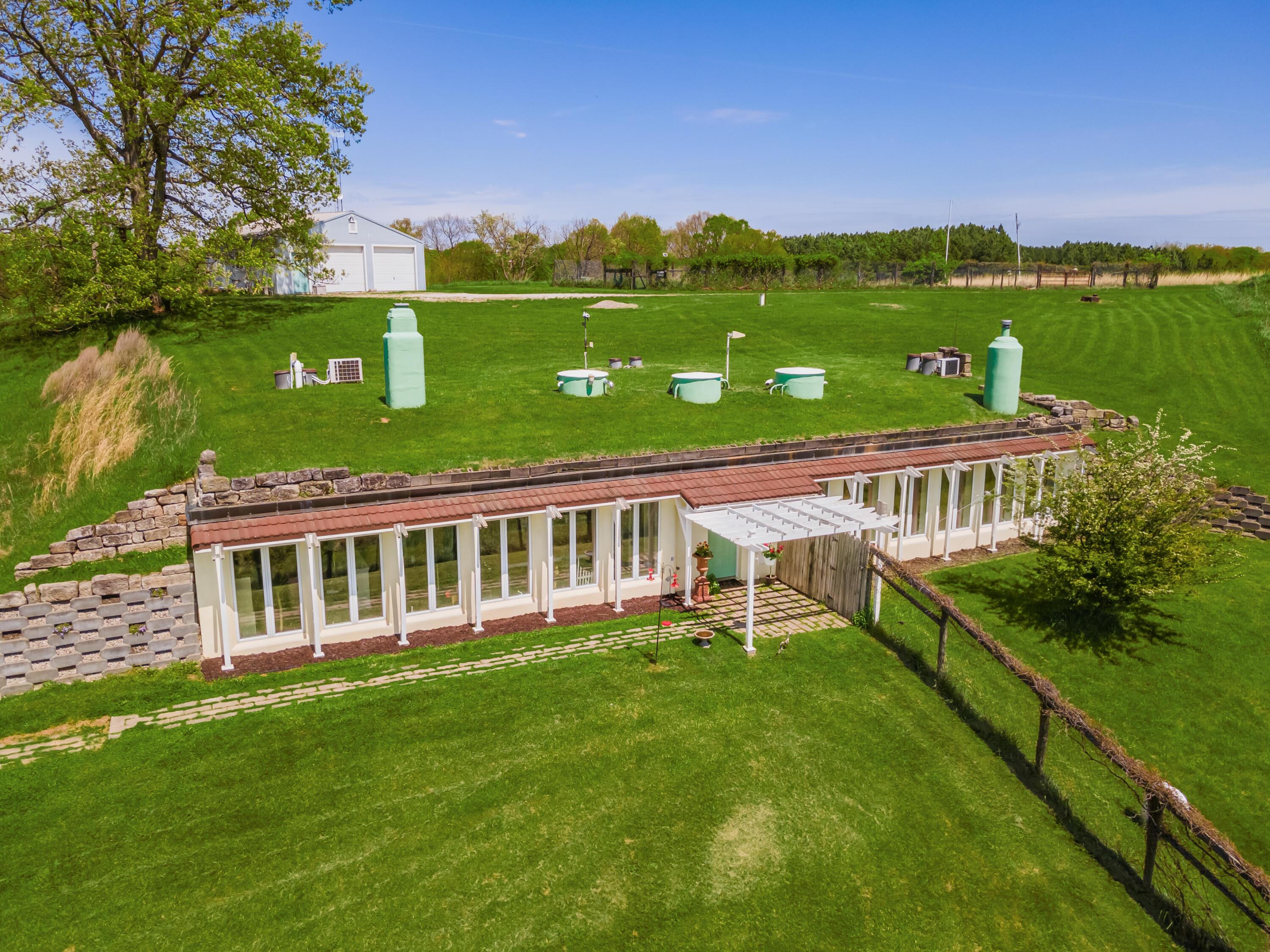 51795 Eaton Road, Portland, Ohio image 2