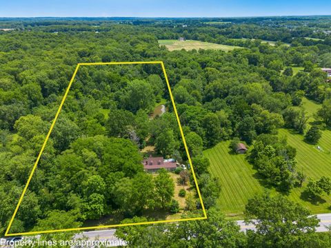 Photo of 3376 N Waggoner Road, Blacklick, OH 43004 (MLS # 226023332)