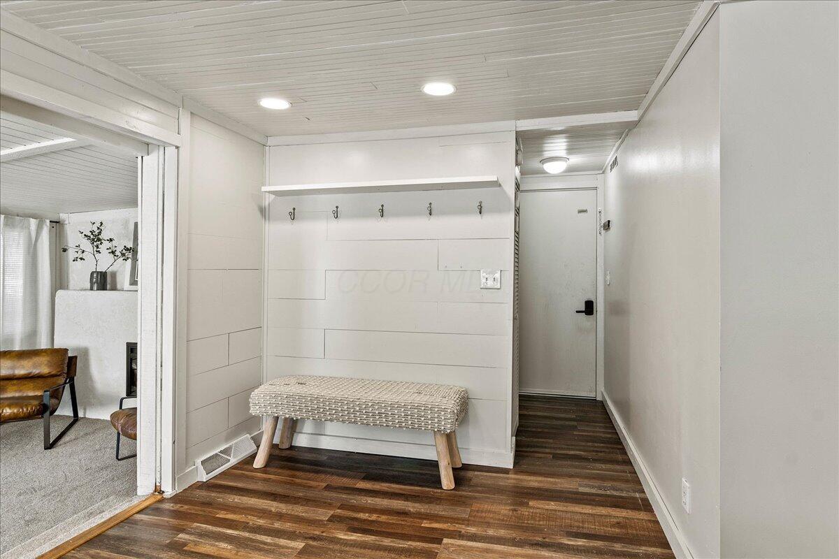 11526 Horseshoe Channel Drive, Lakeview, Ohio image 2
