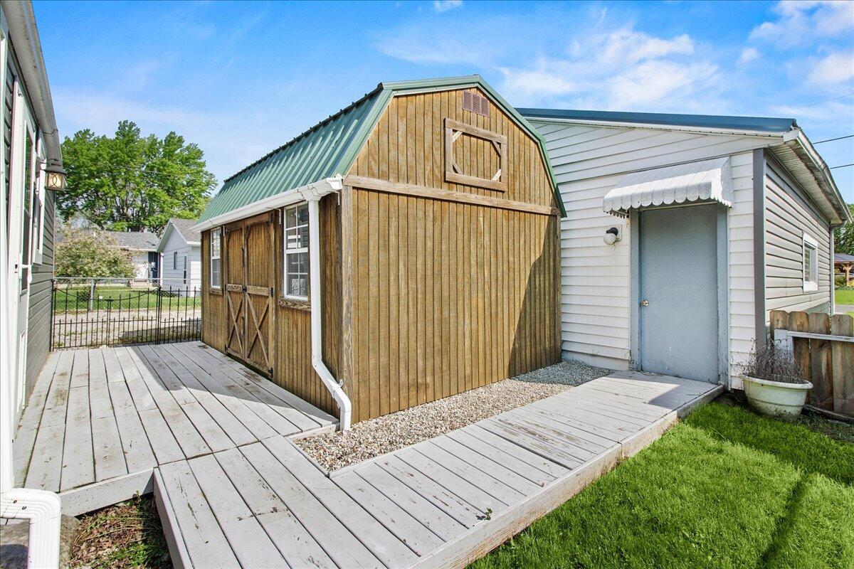 11526 Horseshoe Channel Drive, Lakeview, Ohio image 37