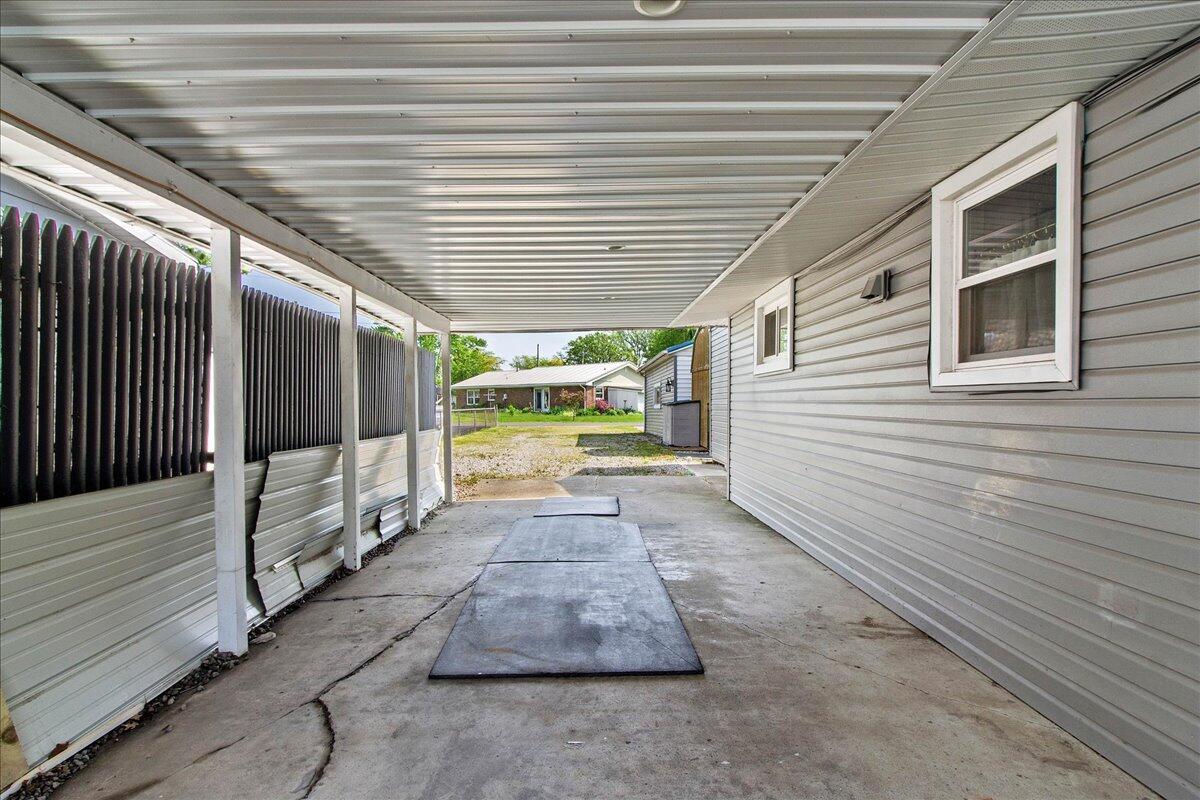 11526 Horseshoe Channel Drive, Lakeview, Ohio image 34