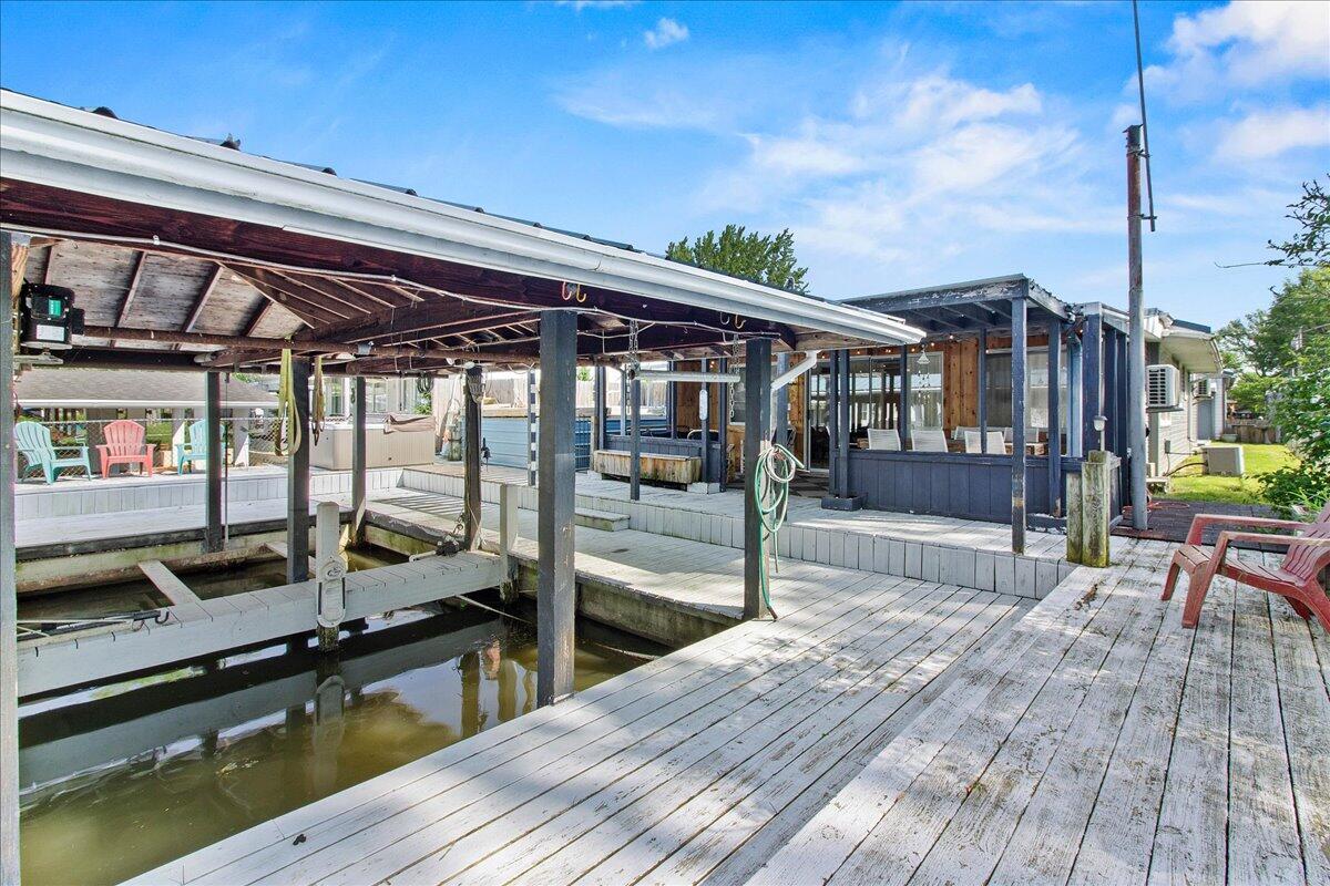 11526 Horseshoe Channel Drive, Lakeview, Ohio image 28