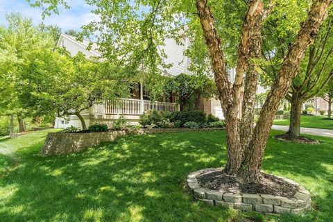 Photo of 7854 Astra Circle, Reynoldsburg, OH 43068 (MLS # 225044059)