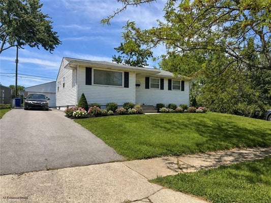 735 MAURINE DR, COLUMBUS, OH 43228 - Image 292cead2dd7ee8e976f50070a252c294/2799362489