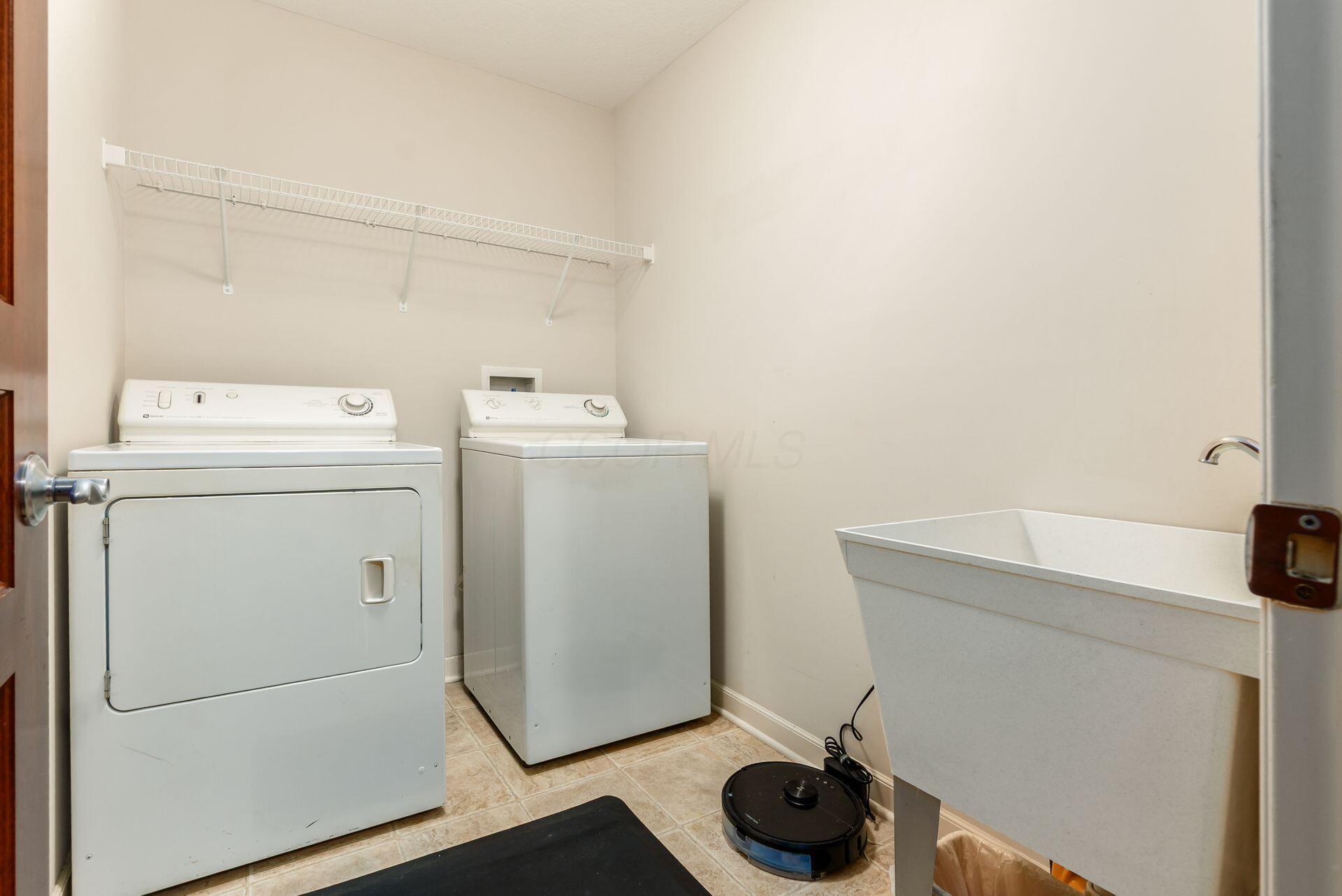 7019 Blakemore Lane, Dublin, Ohio image 37