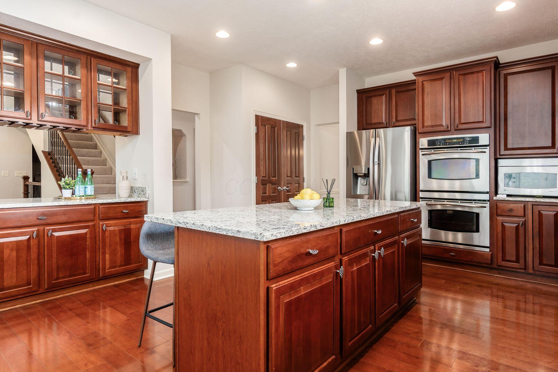 7019 Blakemore Lane, Dublin, Ohio image 18