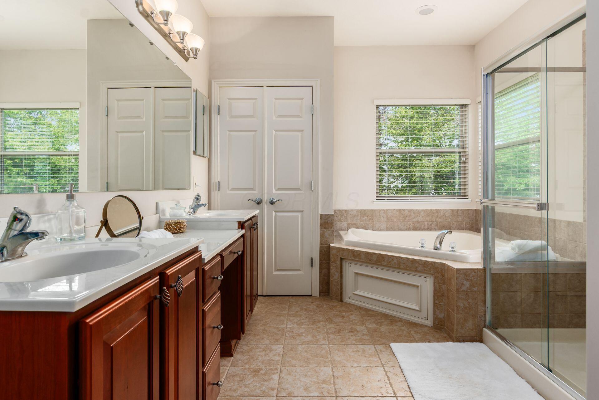 7019 Blakemore Lane, Dublin, Ohio image 40