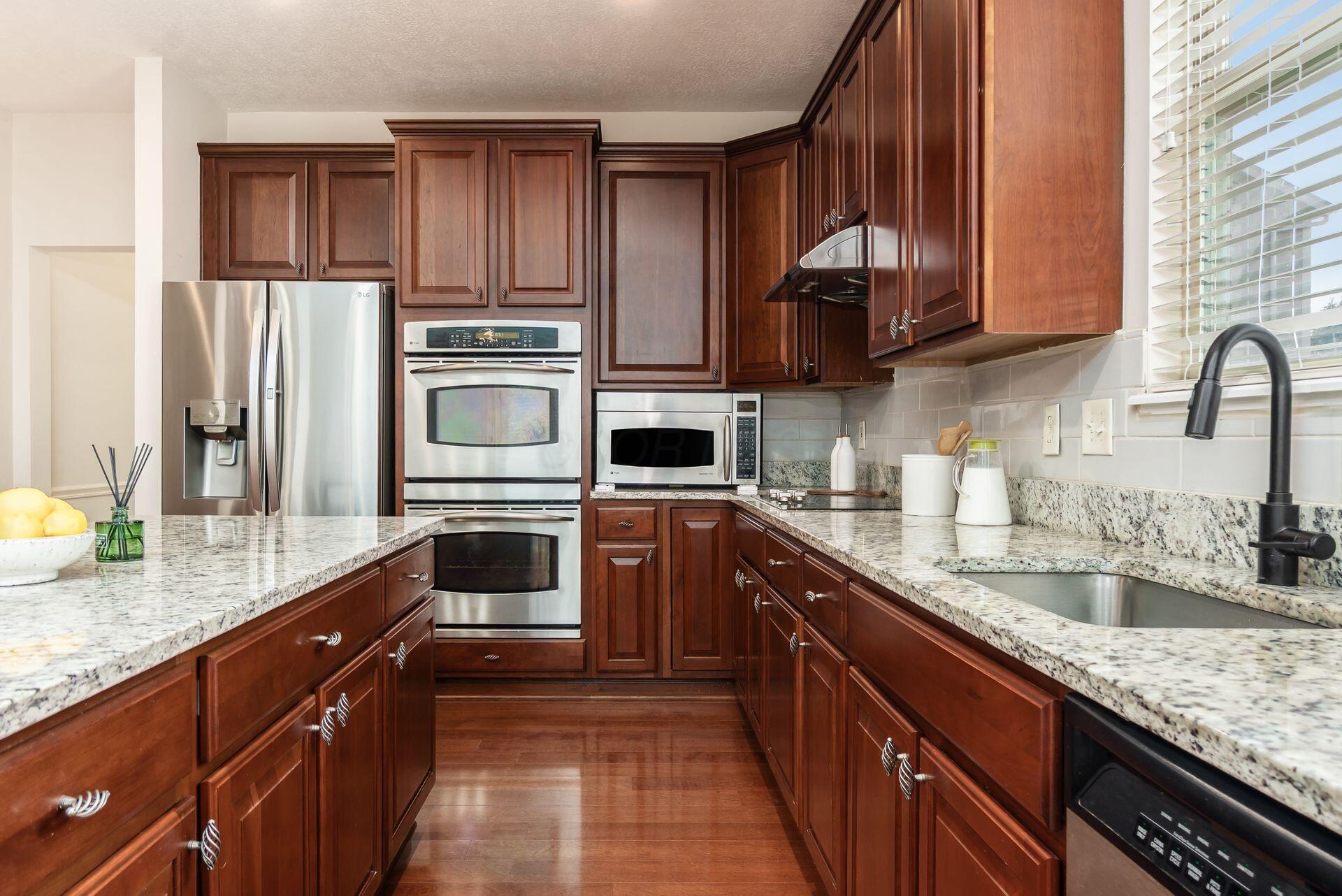 7019 Blakemore Lane, Dublin, Ohio image 19